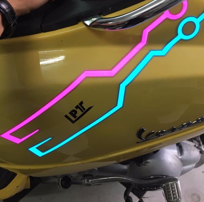 tem phát sáng xe VESSPA nhiều màu, nhiều mẫu mã, có nhấp nháy